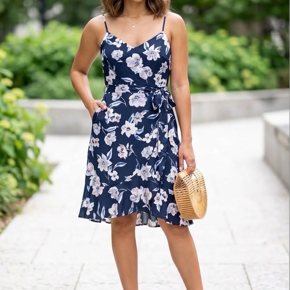 Banana Republic Floral Wrap Dress Womens 4 Navy Blue Excellent Casual Chic